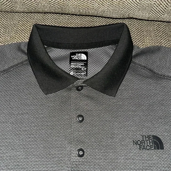 NWOT NORTH FACE Men’s Polo Gray Short Sleeve Shirt Size Small FLASH DRY - Picture 3 of 9